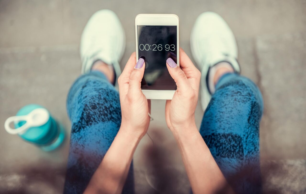 Cum stabiliți limite sănătoase pentru telefon, mesaje și social media