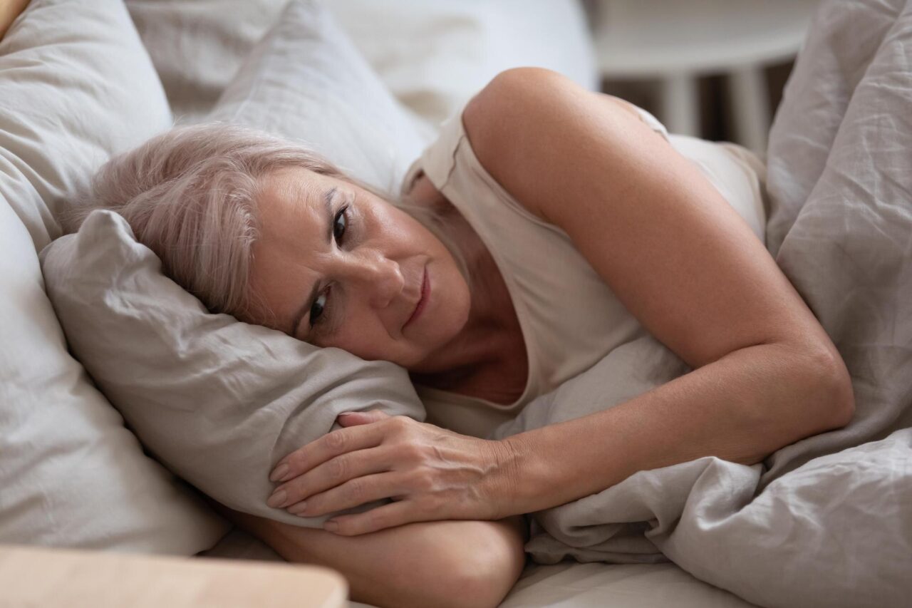 Uscăciunea vaginală la menopauză: de ce apare și ce opțiuni există