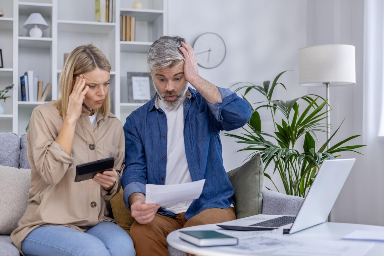 Ce faci când unul dintre parteneri economisește, iar celălalt cheltuiește mai mult