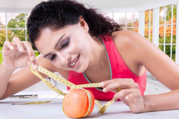 Deficitul caloric: baza pe care se așază orice dietă